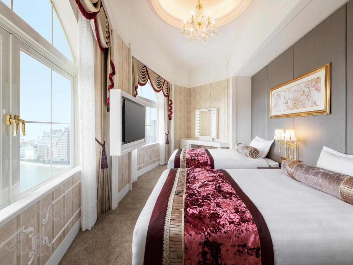 Takarazuka Hotel Buitenkant foto