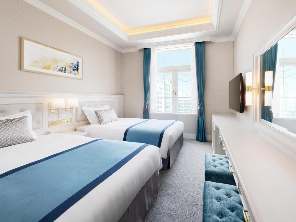 Takarazuka Hotel Buitenkant foto
