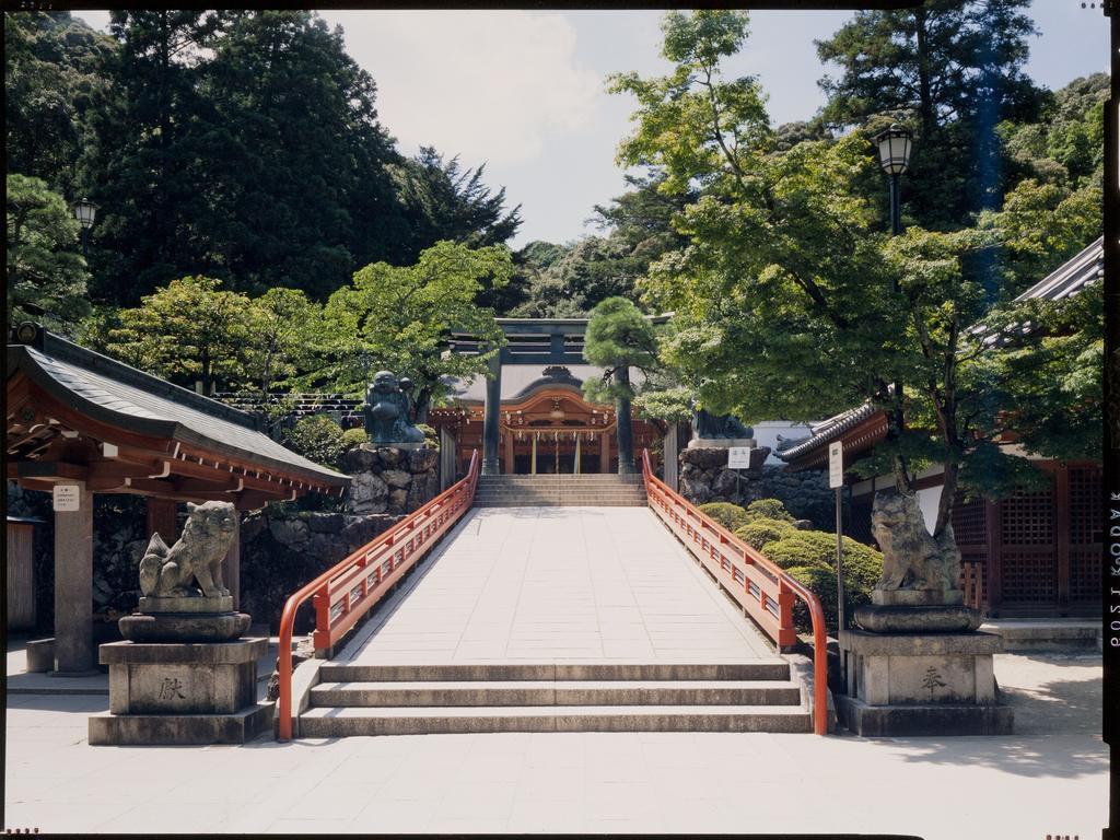 Takarazuka Hotel Buitenkant foto