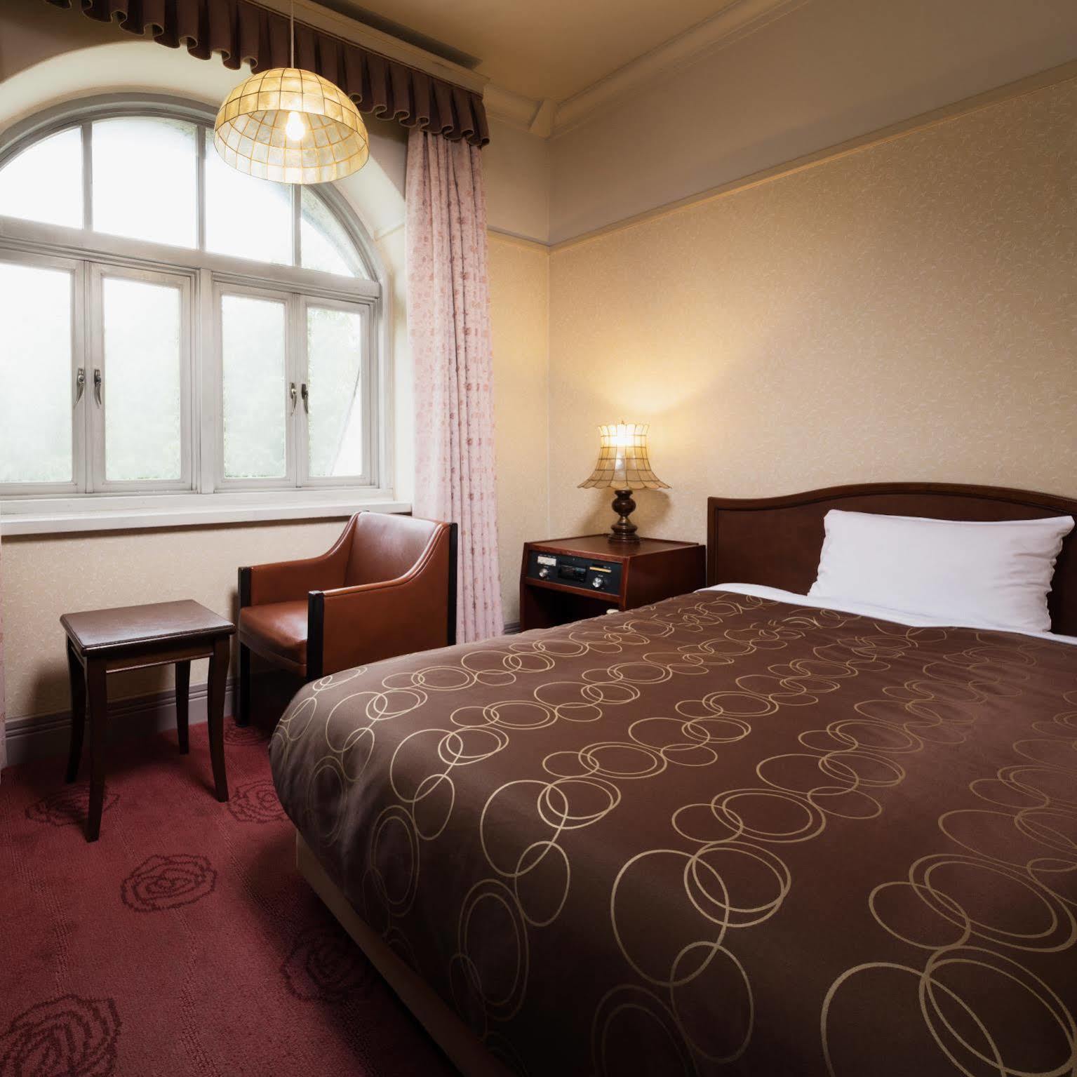 Takarazuka Hotel Buitenkant foto