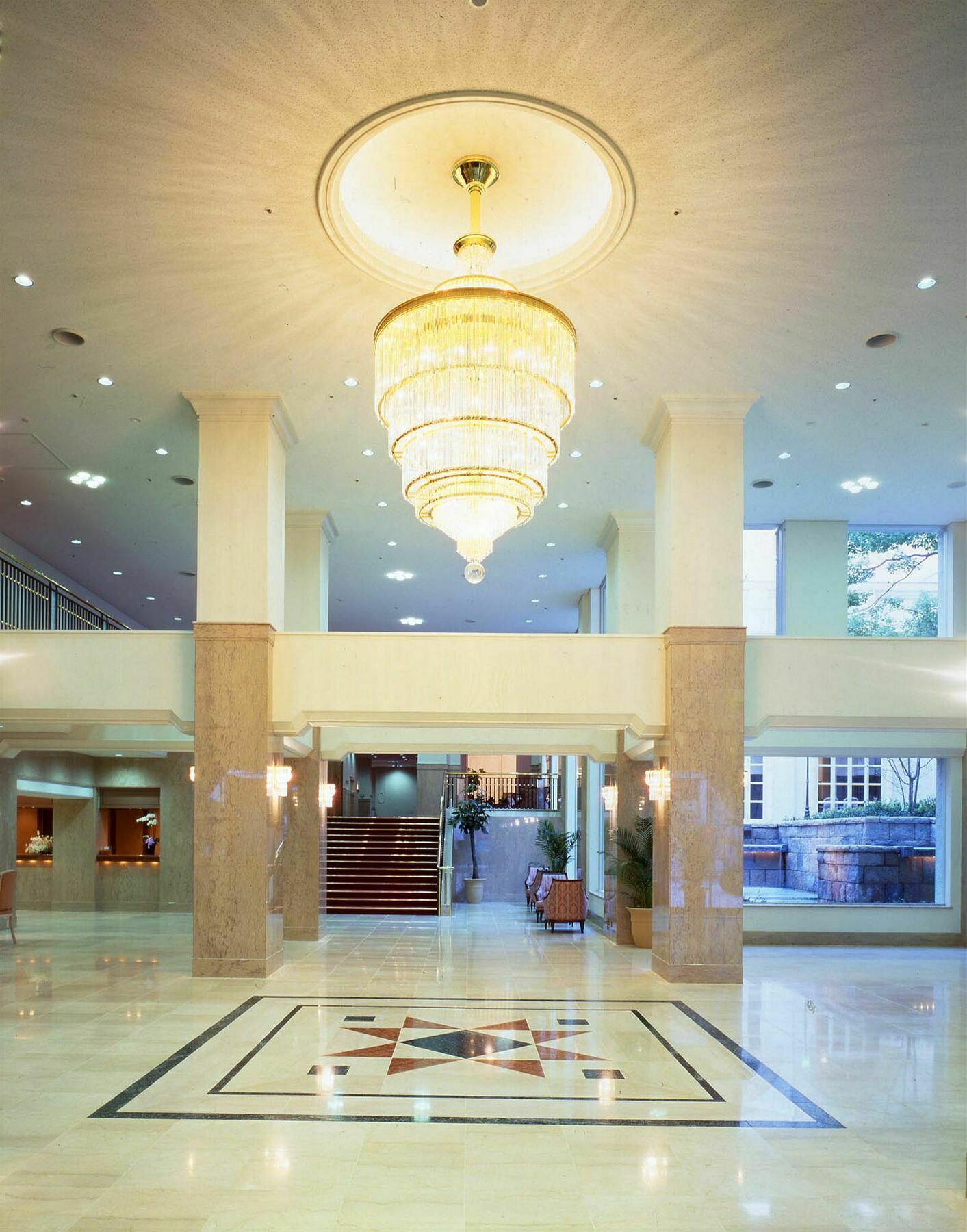 Takarazuka Hotel Buitenkant foto