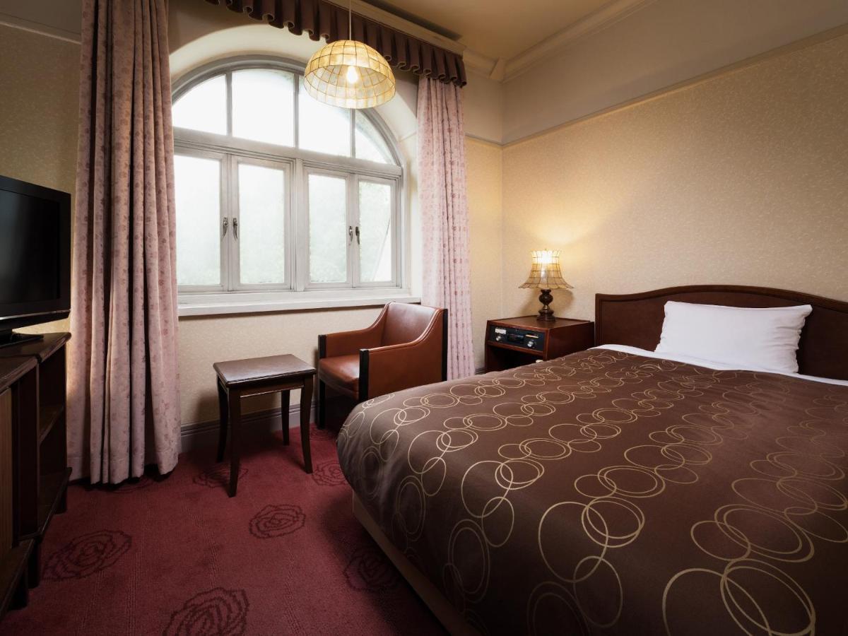 Takarazuka Hotel Buitenkant foto